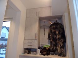 20210302_garderobe-betonoptik